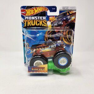 2023 Hot Wheels Monster Trucks Bigfoot 1:64 Mash & Crash 1/4 (10)
